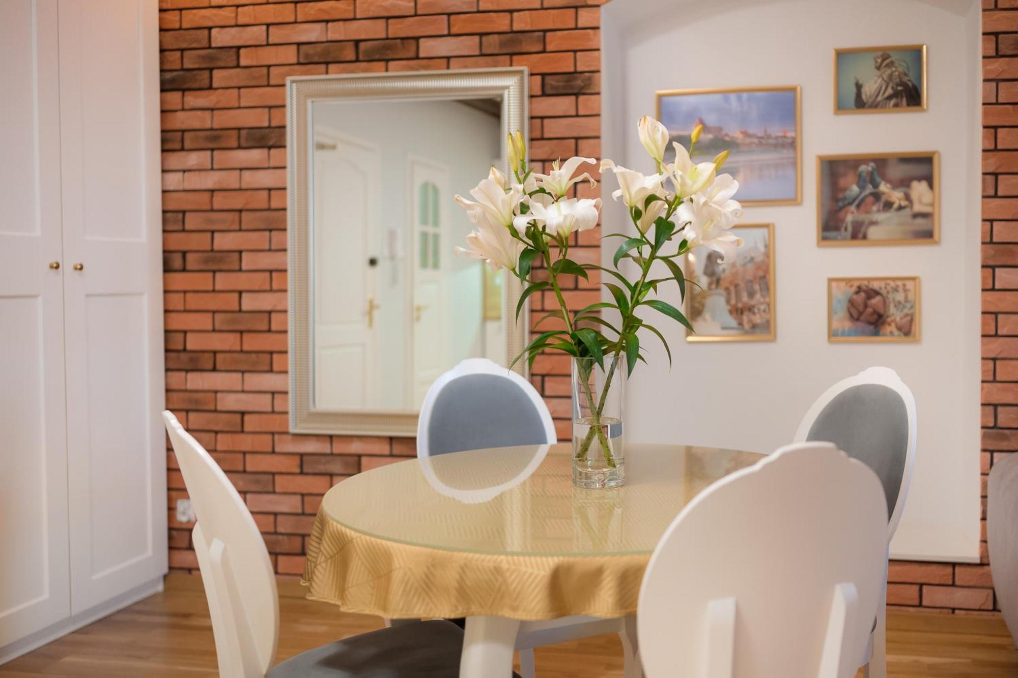 Athome Torun Apartamenty Luaran gambar